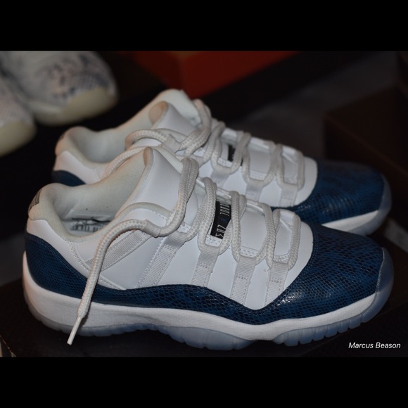 Shoes - Picture 2 of 8